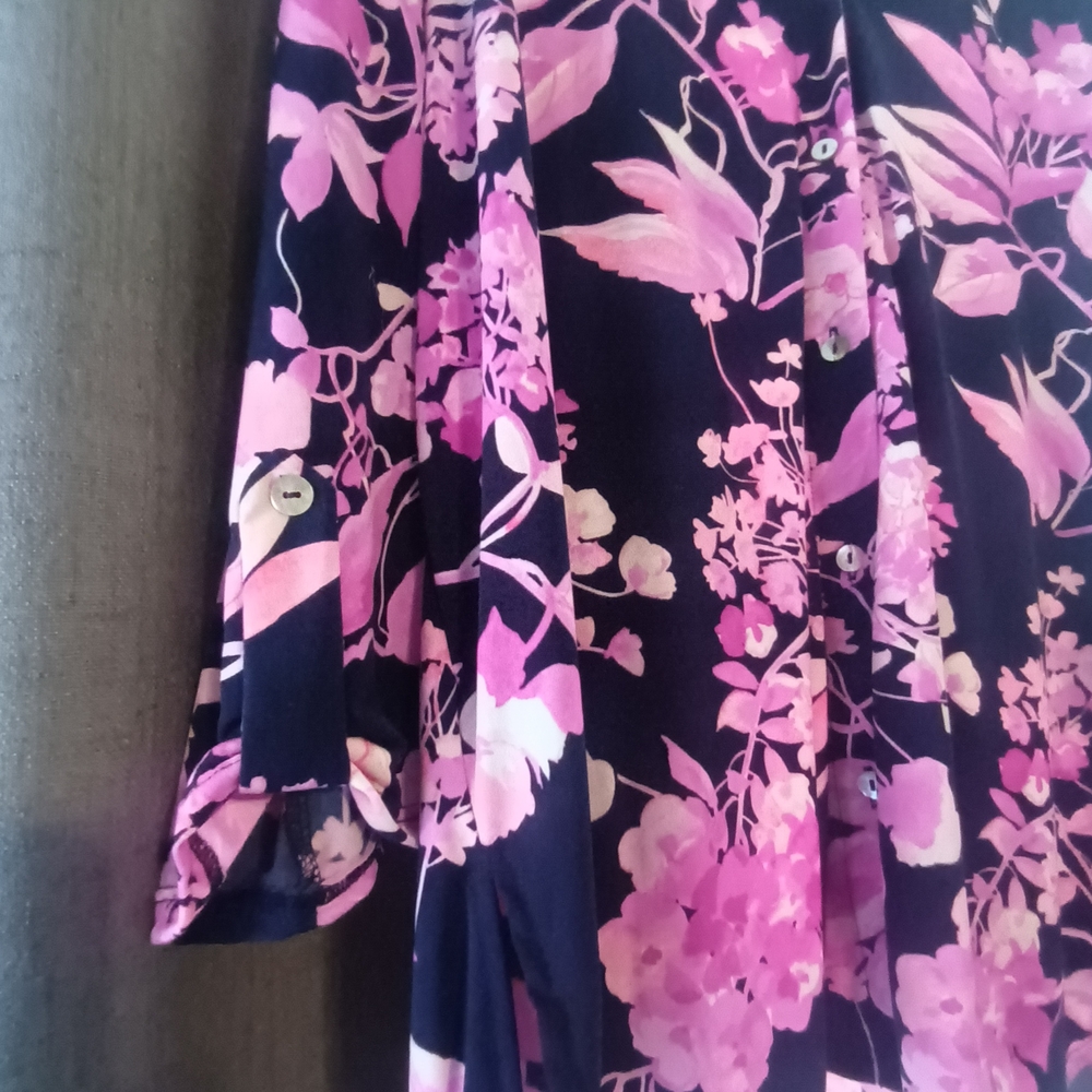 Floral Button-Up Shirt - Picture 6 of 9